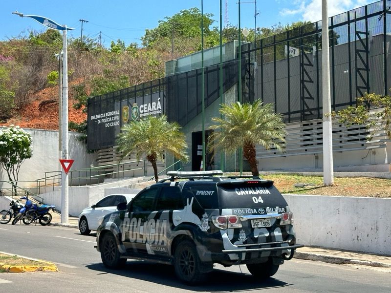 Homem é preso após atear fogo na própria companheira na cidade do Crato