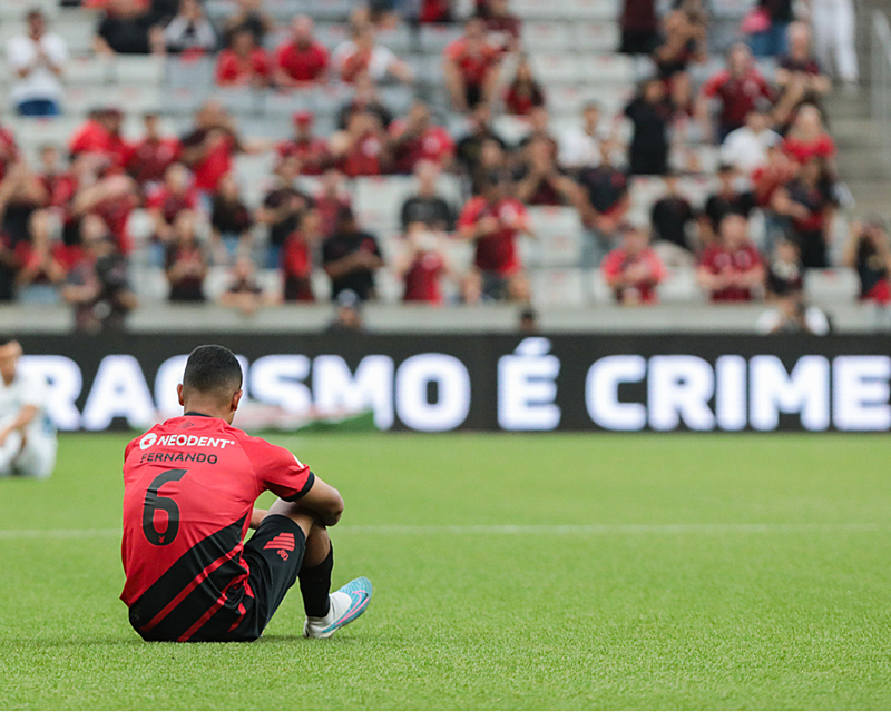 Comissão aprova pena para casos de racismo em eventos esportivos