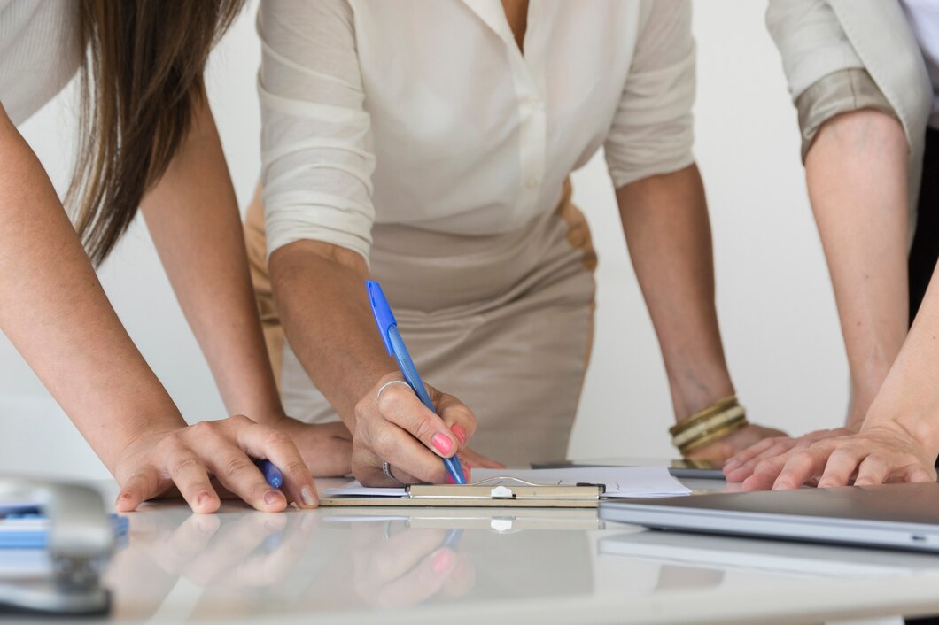 Governo lança plano de igualdade salarial entre mulheres e homens