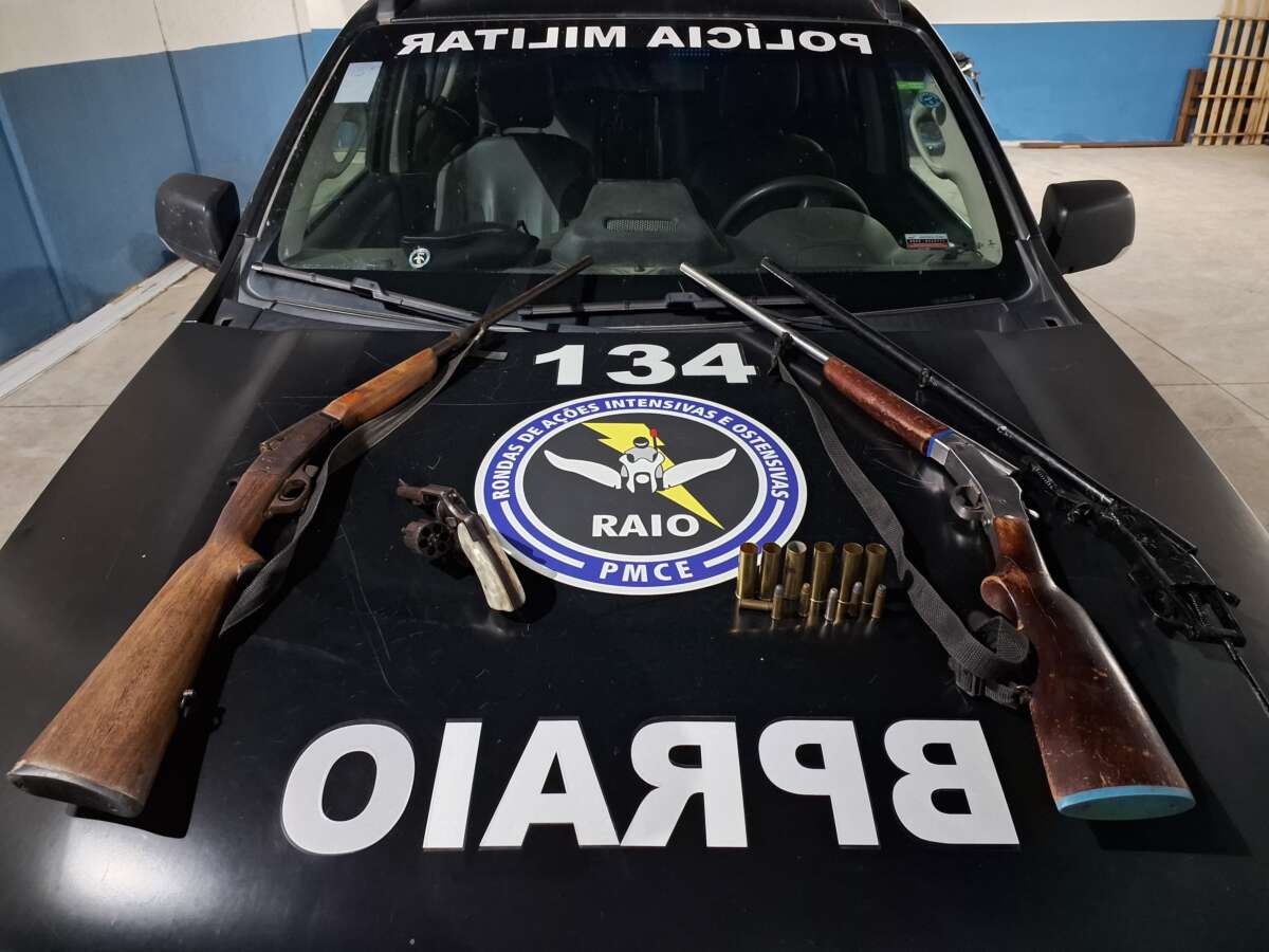 CPRAIO prende suspeito em posse de quatro armas de fogo em Juazeiro do Norte