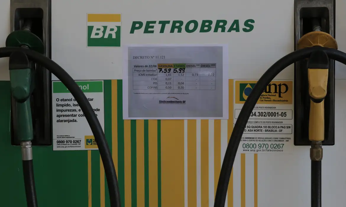 Diesel está mais barato a partir desta sexta-feira nas distribuidoras