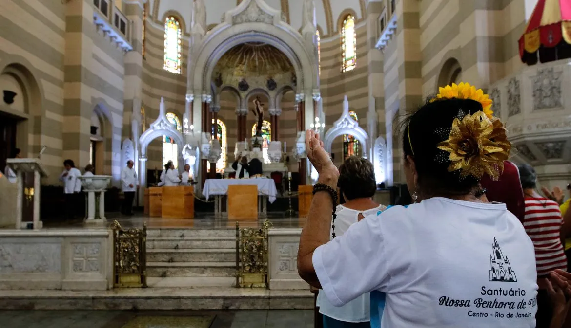 Projeto em análise no Senado defende escolha de dia de folga conforme religião do trabalhador