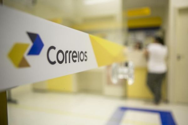 Correios lançam concurso com 33 vagas e salário de até R$ 6,8 mil
