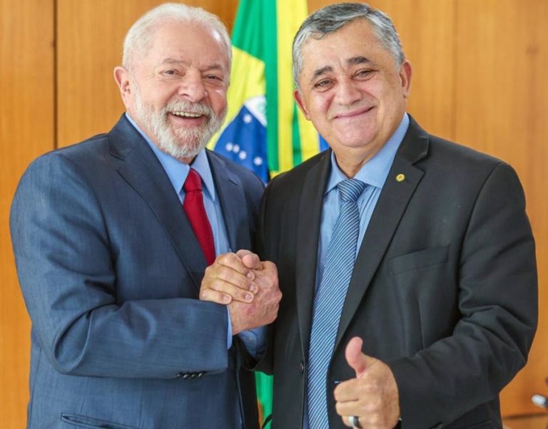 Guimarães promete visita de Lula a Juazeiro do Norte em apoio a Fernando Santana