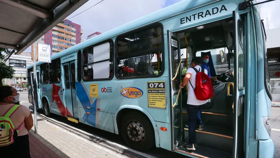 Carteira de estudante 2024 passa a valer no próximo sábado em Fortaleza