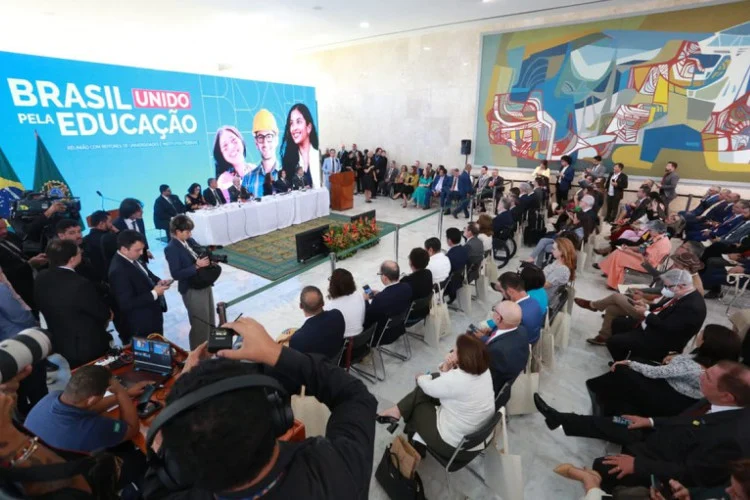 Ceará terá novo campi e hospital universitário, anuncia Governo Federal