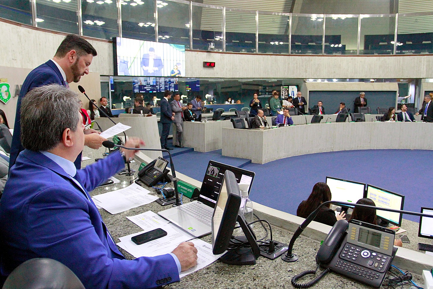 Assembleia aprova proposta do Governo do Ceará que assegura ganho real e cria gratificações para servidores do Detran