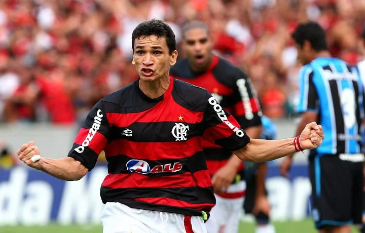 Jogo festivo com elenco do Flamengo campeão brasileiro em 2009 acontece 8 de agosto em Juazeiro
