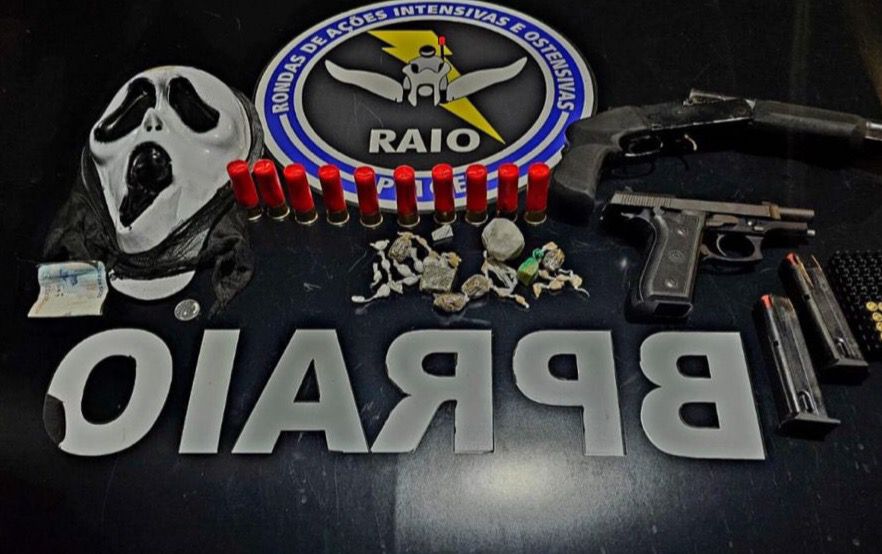 Raio apreende armas e prende suspeito de traficar drogas na cidade do Crato