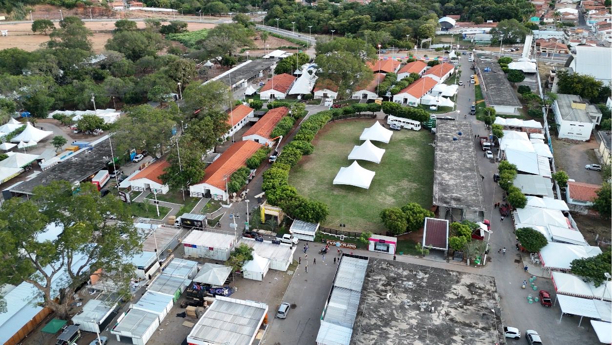 Bares e restaurantes instalados no Parque Pedro Felício Cavalcante já estão prontos para receber os visitantes da Expocrato