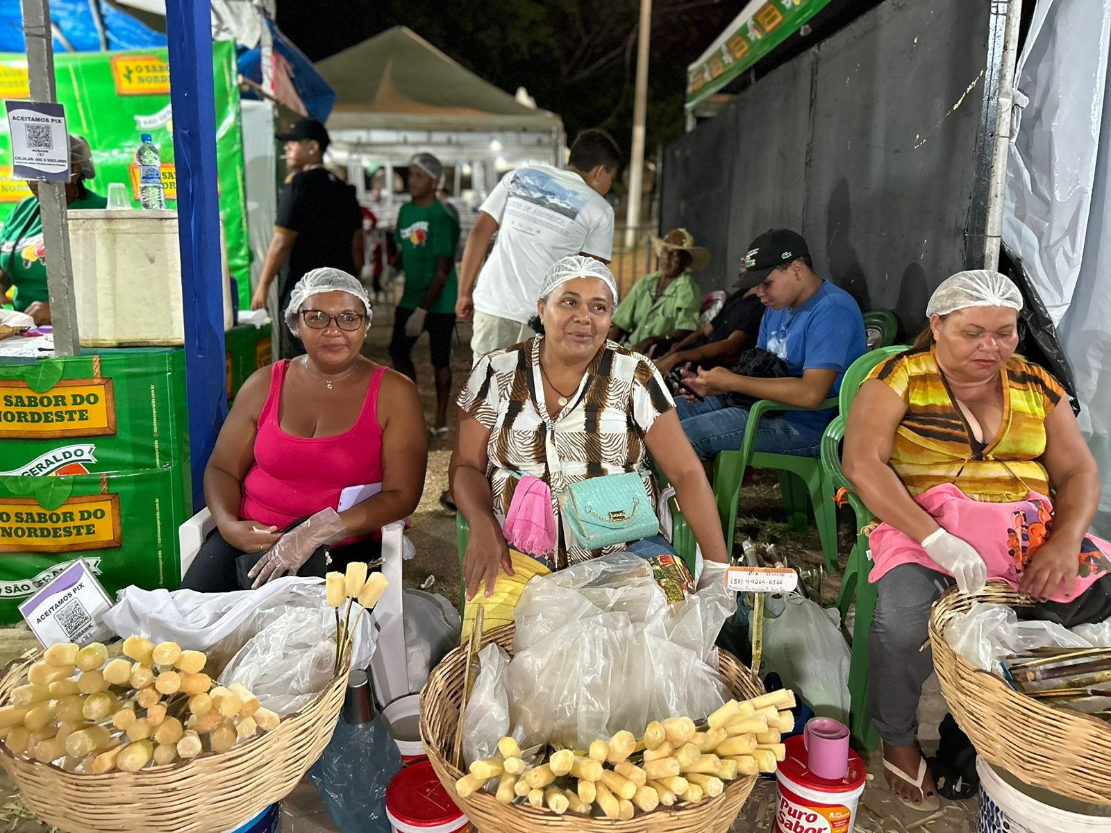 Conheça a barraca onde uma família revende rolinhos de cana-de-açúcar, na Expocrato