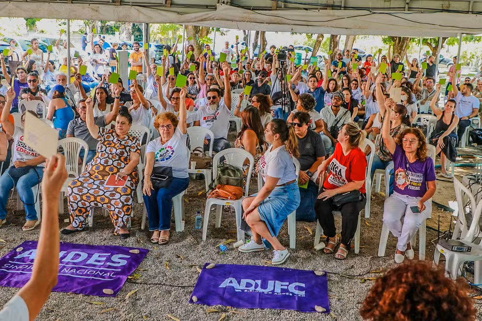 Com fim da greve, instituições de ensino superior retornam às aulas no Ceará; confira calendário