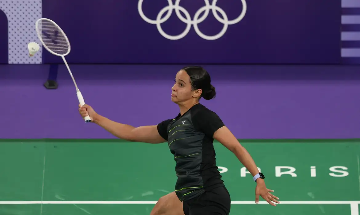 Paris 2024: Juliana Viana faz história no badminton feminino