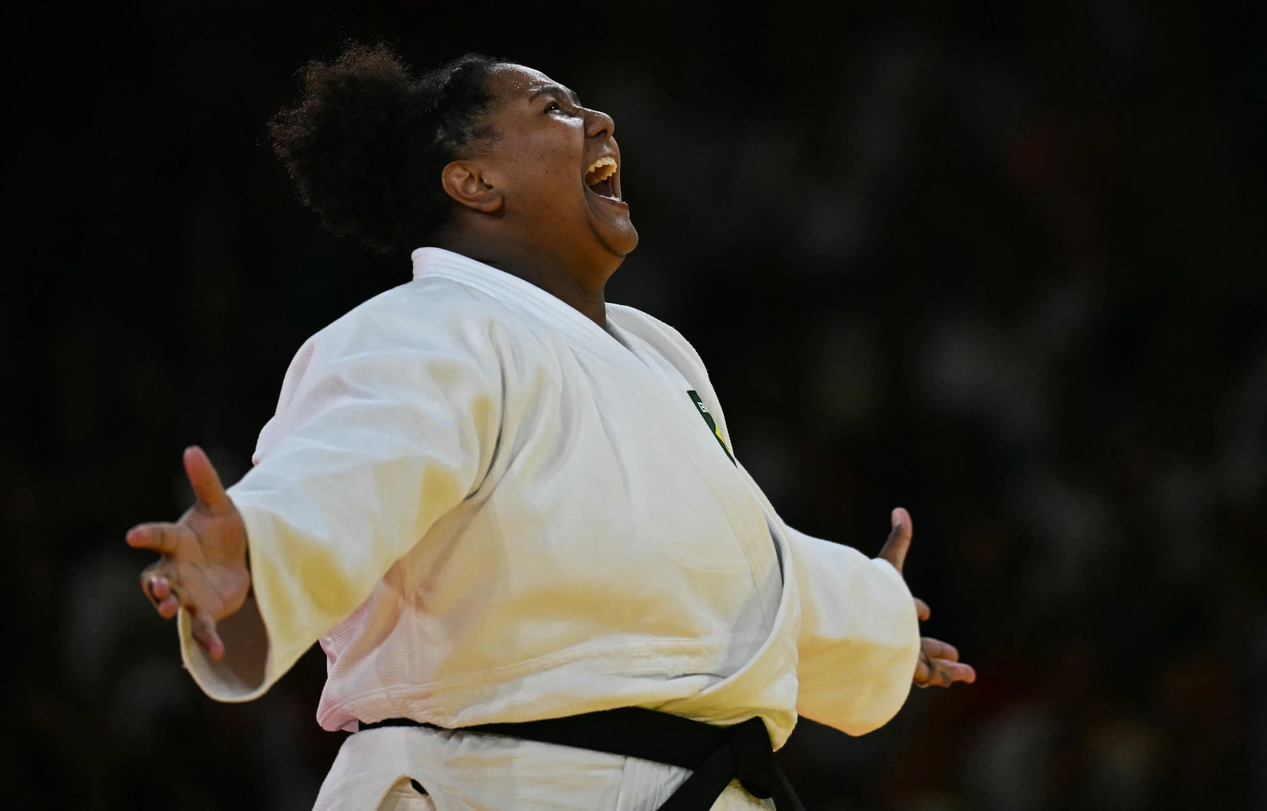 Judoca Beatriz Souza conquista o primeiro ouro brasileiro em Paris