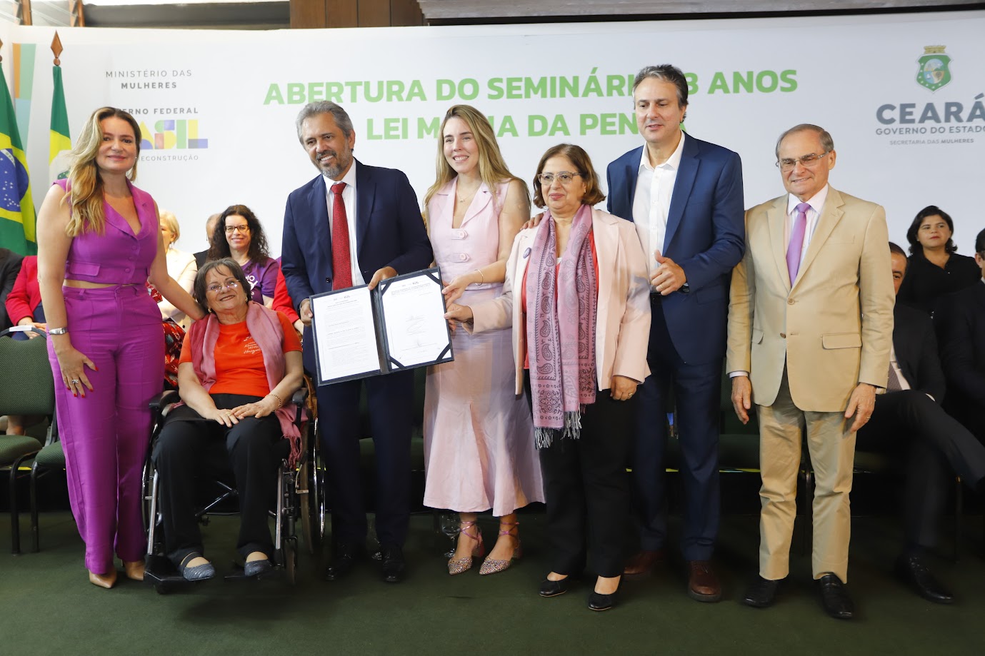 Governador Elmano de Freitas anuncia novas medidas de combate à violência contra mulheres