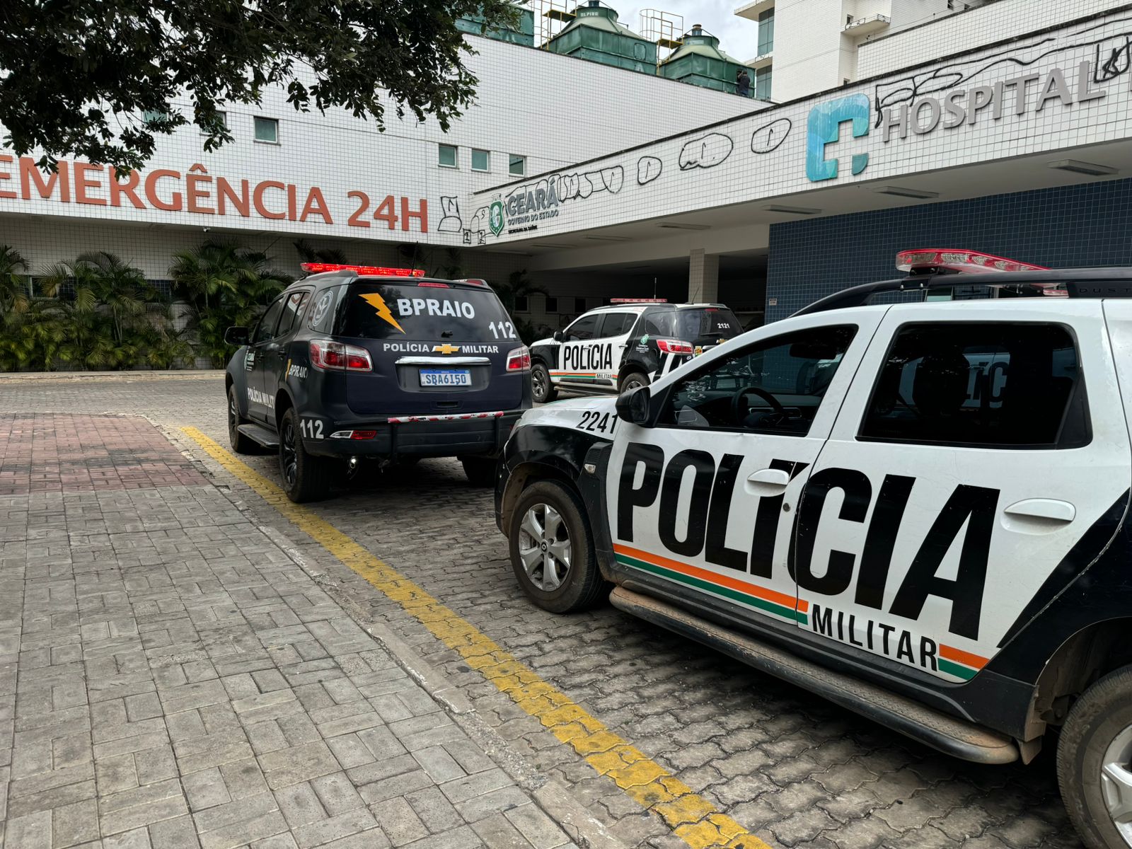 AO VIVO: dois homens tentam assassinar outro indivíduo e os três saem baleados após troca de tiros em Juazeiro do Norte