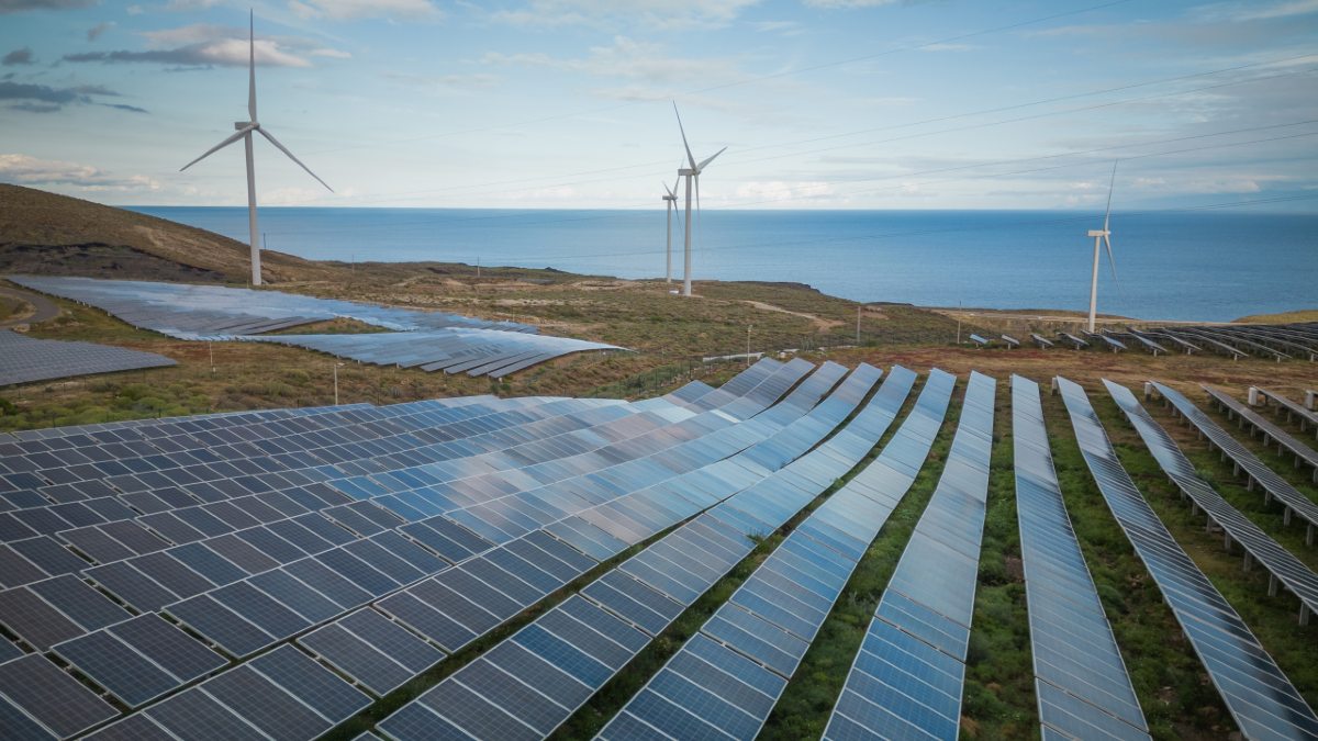 Ceará lança edital com 1.800 vagas para qualificação técnica em energias renováveis e hidrogênio verde