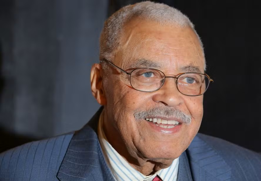 Voz de Darth Vader, James Earl Jones morre aos 93 anos