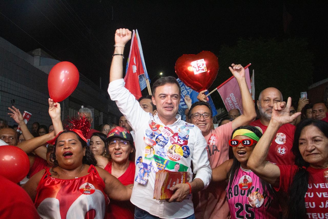 Em caminhada na Vila Fátima, Fernando Santana reforça compromisso com a participação popular