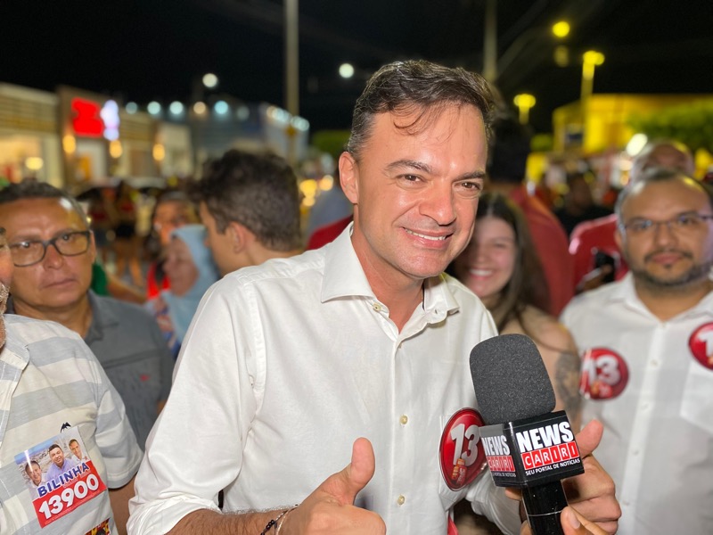 Fernando Santana encerra campanha eleitoral com caminhada no Novo Juazeiro e outros bairros