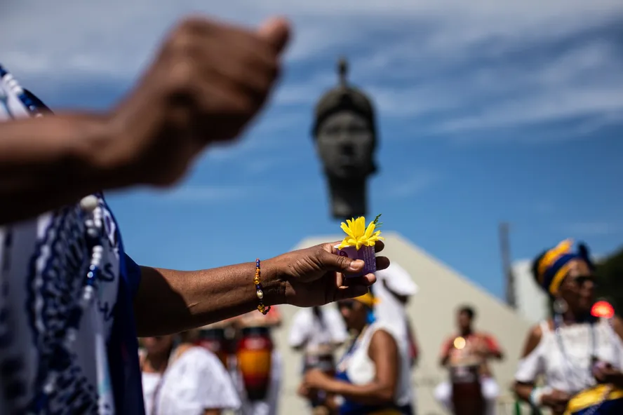 Feriado do Dia Nacional da Consciência Negra tem festas em todo país