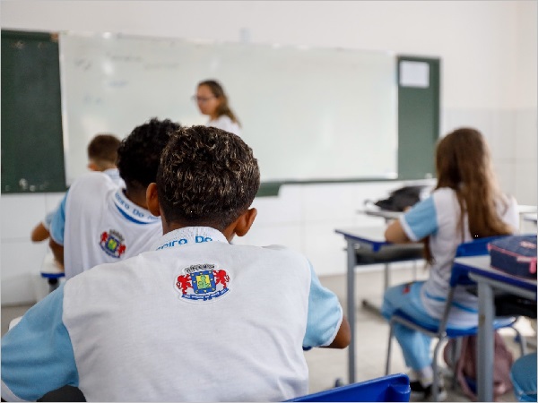 Confirmação de matrículas de estudantes veteranos na rede municipal de Juazeiro do Norte inicia nesta segunda