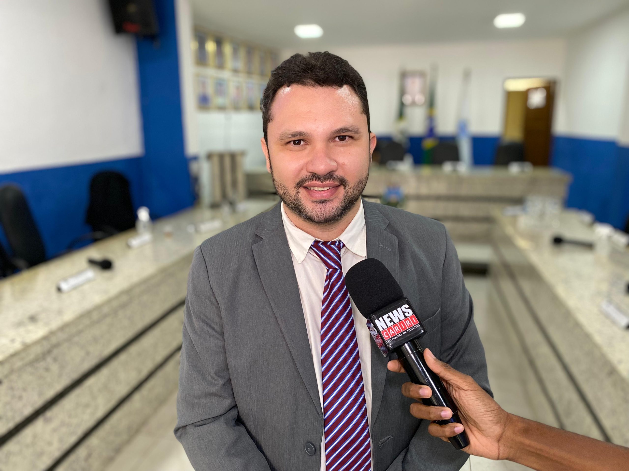 Felipe Correia toma posse como vereador suplente na cidade do Crato