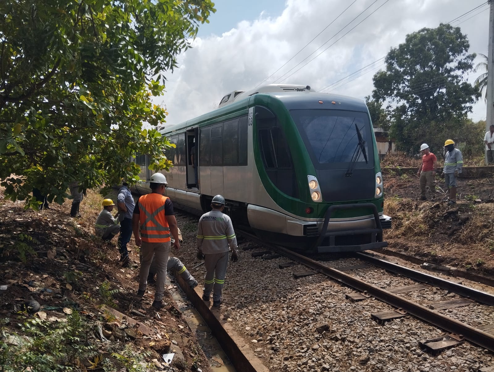 AO VIVO: Metrô do Cariri descarrilha durante viagem na cidade do Crato