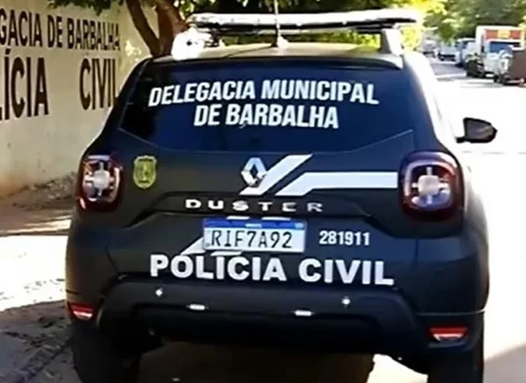 Mulher é presa por estupro de vulnerável depois de se relacionar com menina de 12 anos, em Barbalha