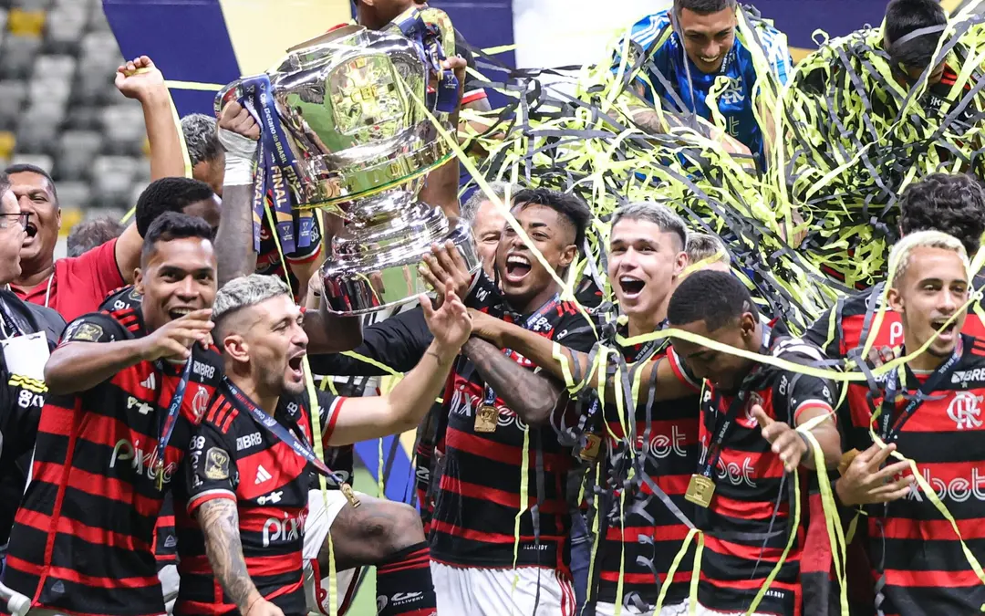 Flamengo vence Atlético-MG e fica com título da Copa do Brasil