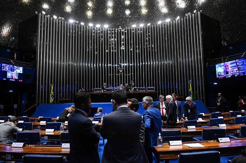 Regime disciplinar para Polícia Federal e Polícia Civil do DF pode ser votado nesta terça