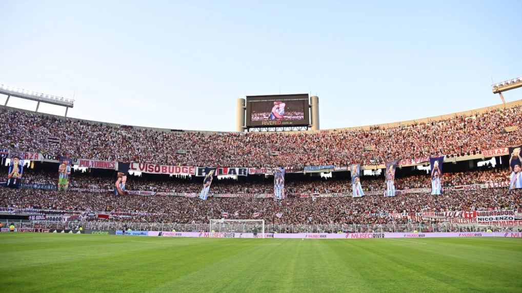 River Plate supera Borussia e fecha 2024 com maior média de público do mundo