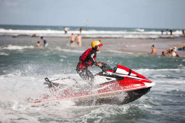 566 banhistas foram resgatados pelo Corpo de Bombeiros em praias do Ceará no ano passado