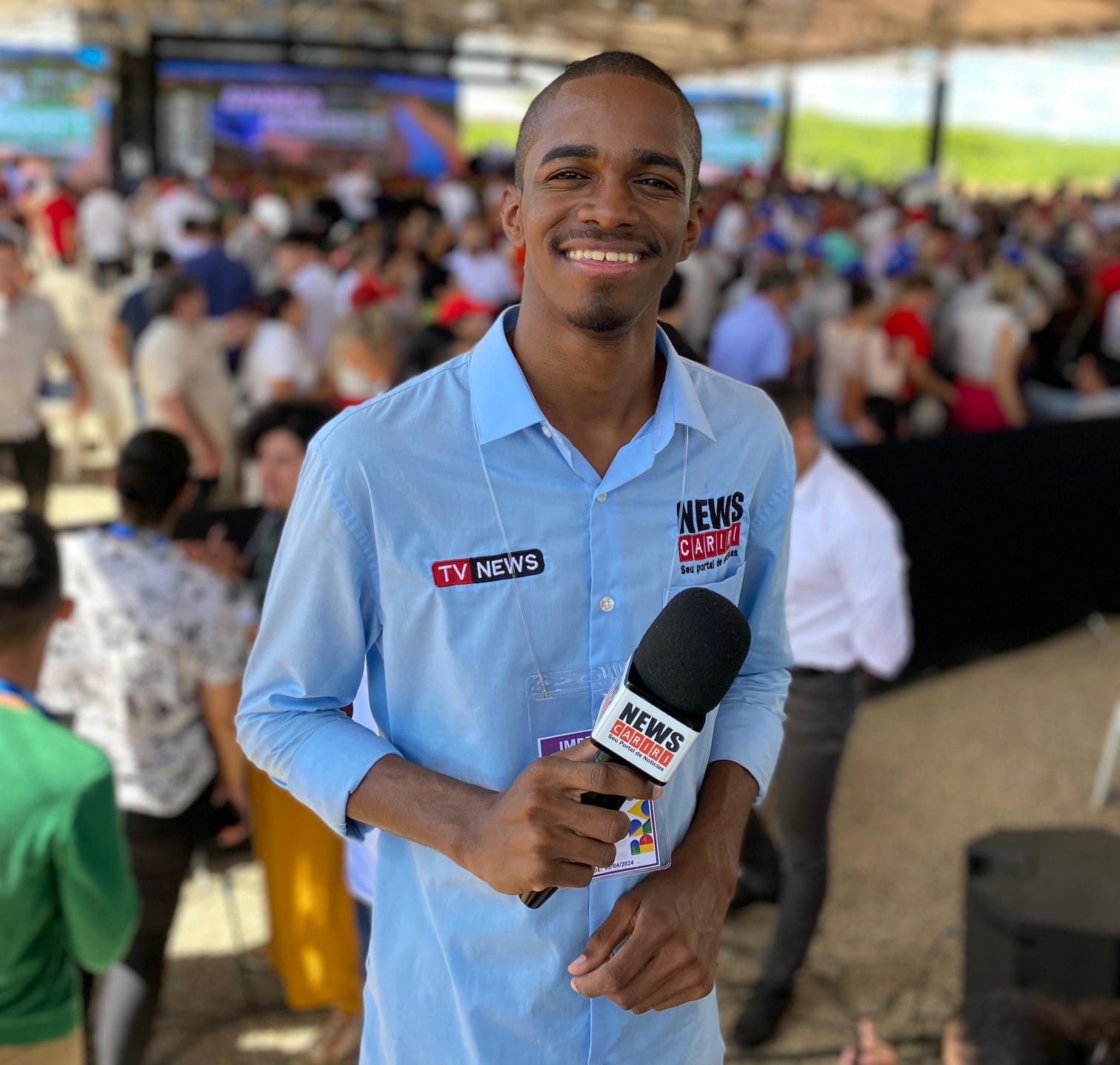 Leonardo Henrique, repórter do News Cariri, recebe título de cidadania e diploma do mérito legislativo do Crato