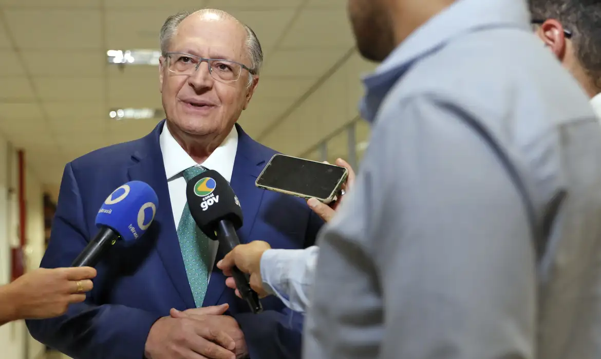 Alckmin diz que essência do pacote fiscal foi aprovada e vai zerar déficit