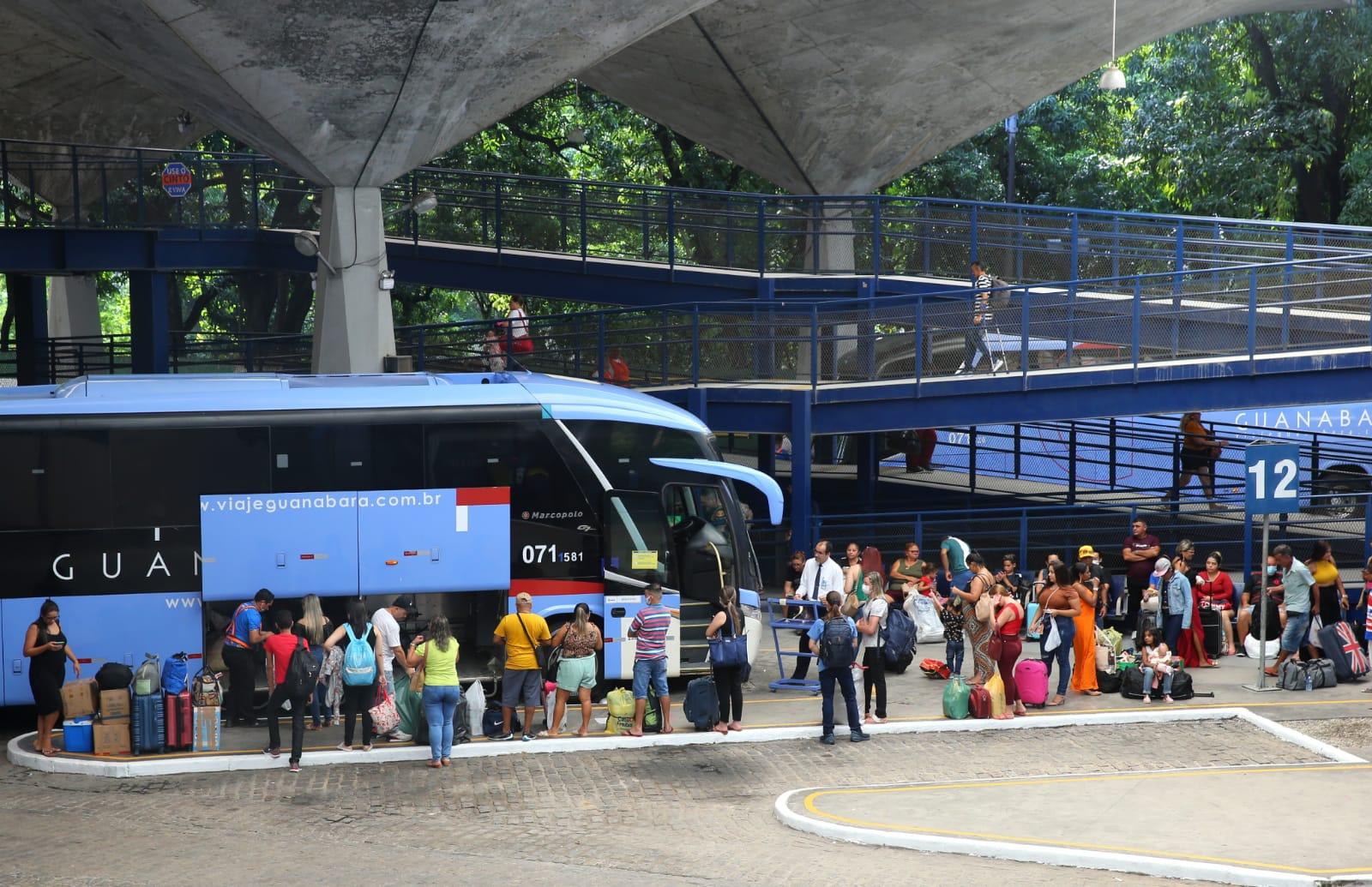 Empresas de ônibus vão ofertar 230 viagens extras no Ceará para o Réveillon