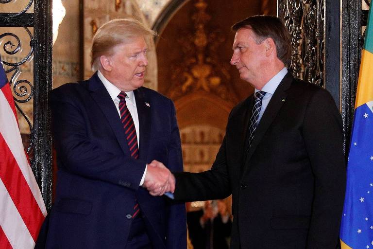 Bolsonaro diz que Trump o convidou para posse e pede a Moraes para liberar passaporte