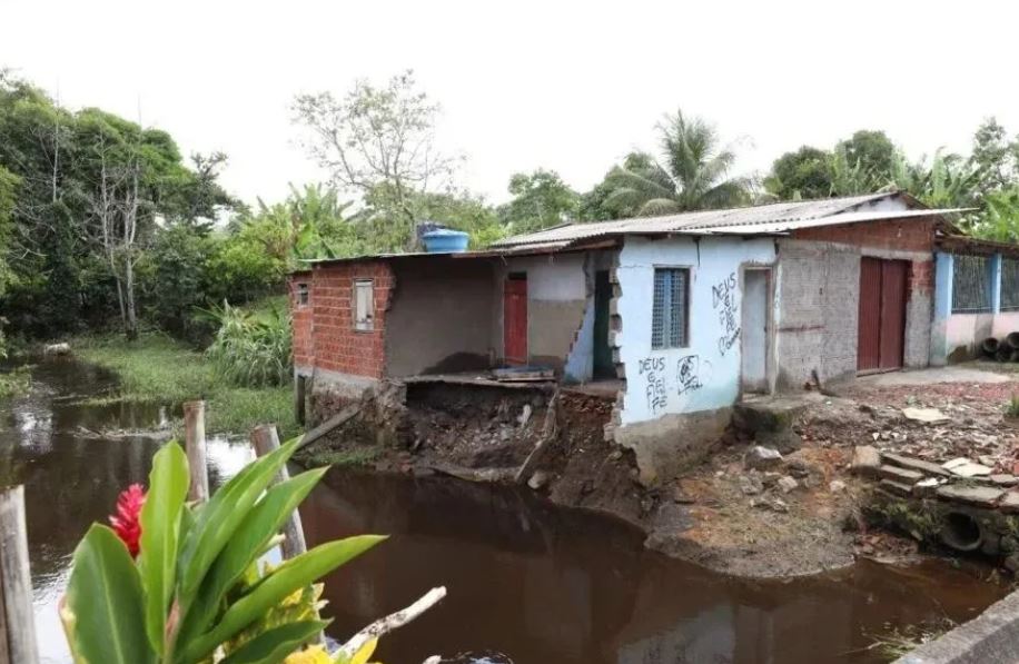 Chuva causa destruição na Bahia; 14 municípios decretam emergência