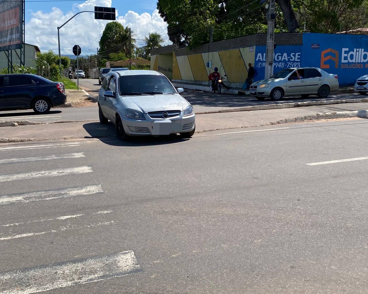 MP investiga passagem irregular de veículos em avenida do bairro Lagoa Seca, em Juazeiro do Norte