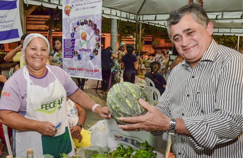 Desenrola rural vai beneficiar um milhão de agricultores e facilitar crédito, anuncia Guimarães