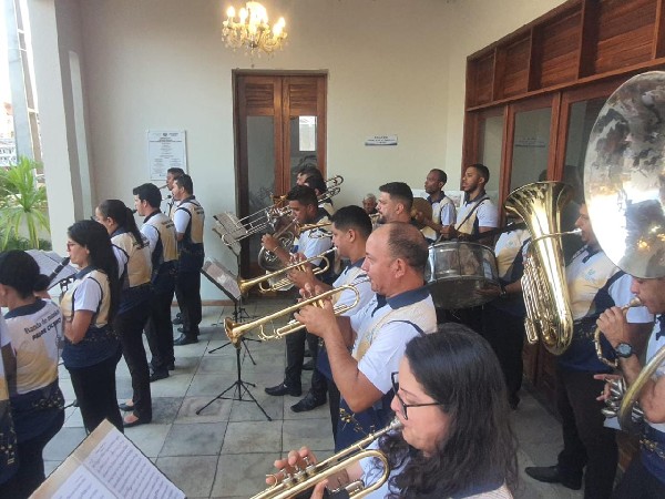 Em Juazeiro do Norte, projeto “Sextou na Varanda” traz marchinhas de Carnaval em edição especial