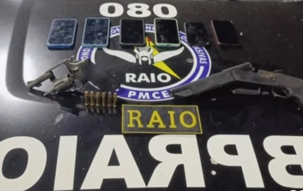 Raio prende dois homens por porte ilegal de arma de fogo e roubo, em Lavras da Mangabeira