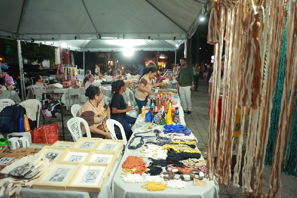 Mulheres são maioria na produção de artesanato em Juazeiro do Norte