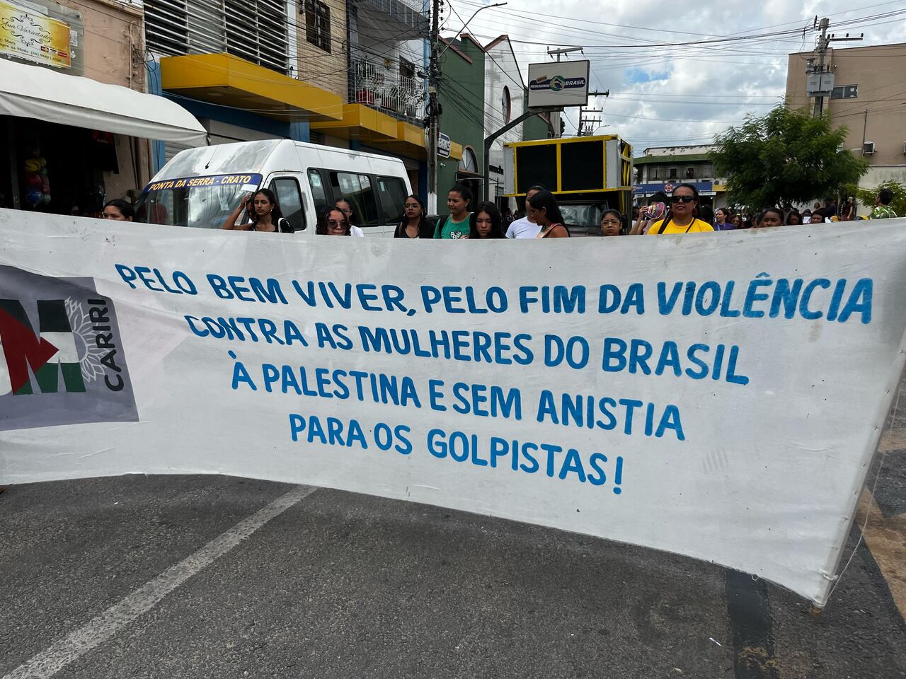 Marcha Regional das Mulheres Negras é realizada na cidade do Crato