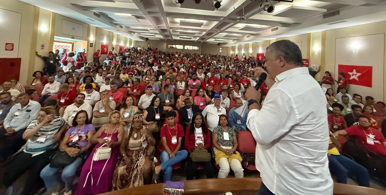 “A saída é pela esquerda”, diz José Guimarães ao defender ampla aliança na Câmara